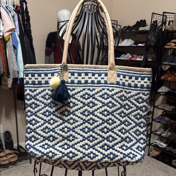 Soft Surroundings Blue and Cream Patterned Wool Tote Bag - Picture 1 of 7